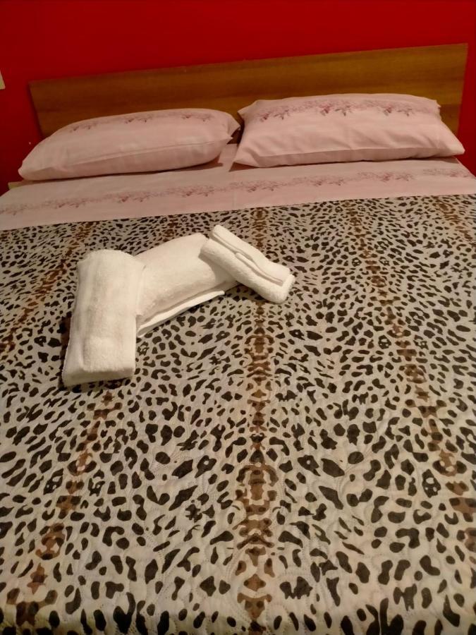 Апартаменти Da Ale - In Centro A San Benedetto Сан-Бенедетто-дель-Тронто Екстер'єр фото